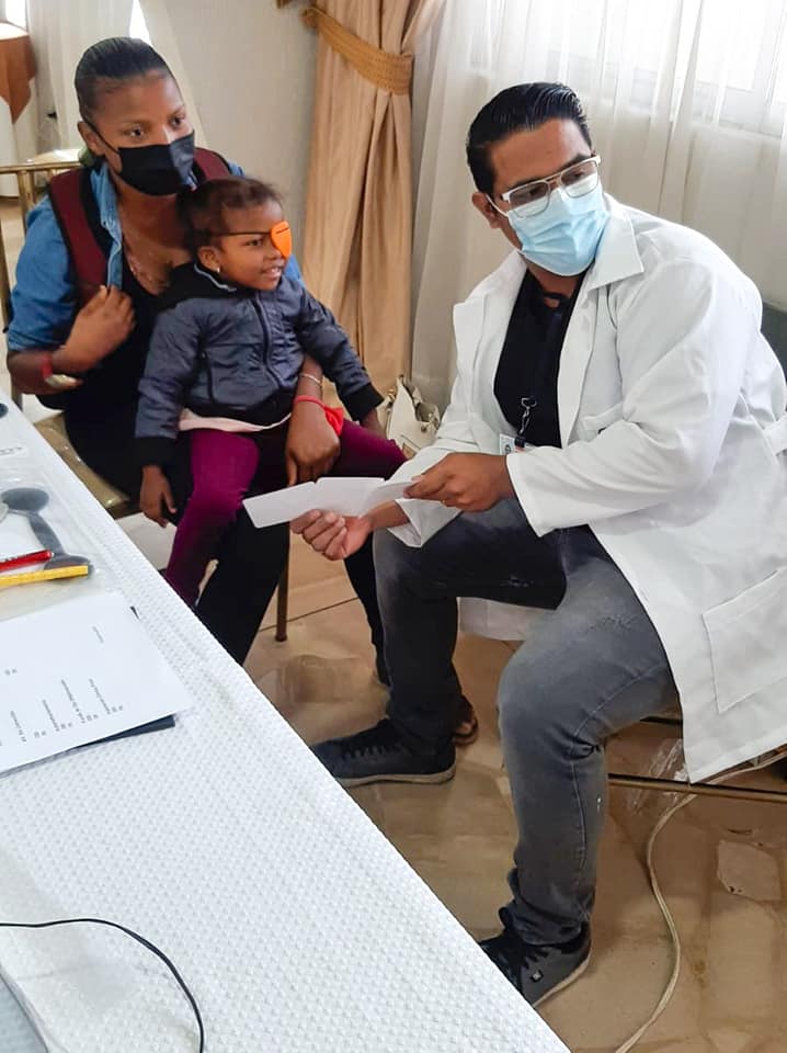 Estudiantes de la carrera Tecnología Superior en OPTOMETRÍA