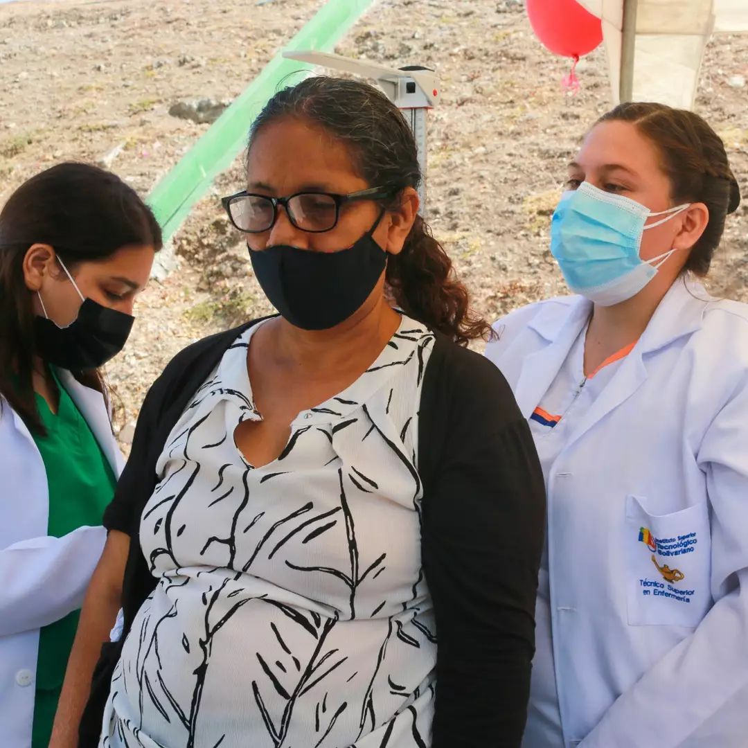 Nuestros estudiantes de la carrera Técnico Superior en Enfermería fueron parte de la campaña realizada por el Hospital de Ceibos