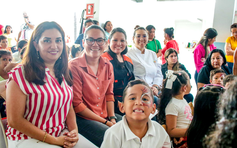 Estudiantes de la FACES celebran el Día Internacional de las personas sordas