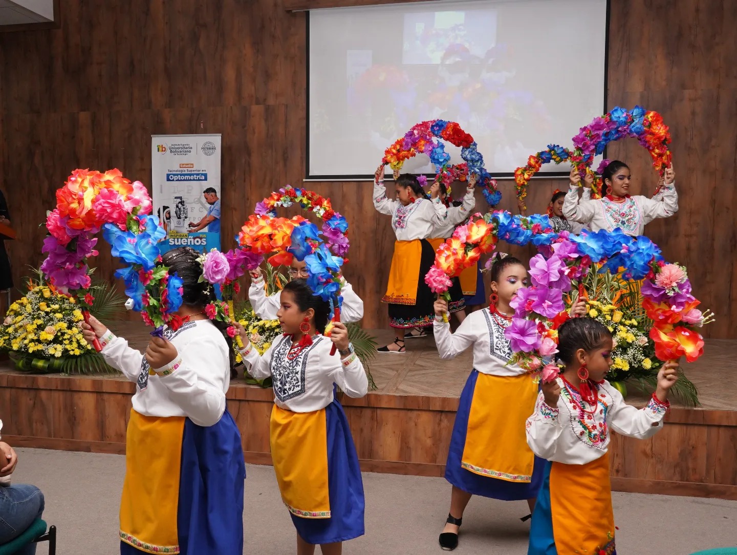 350 asistentes participaron en la Jornada Académica por el Día Mundial de la Visión.