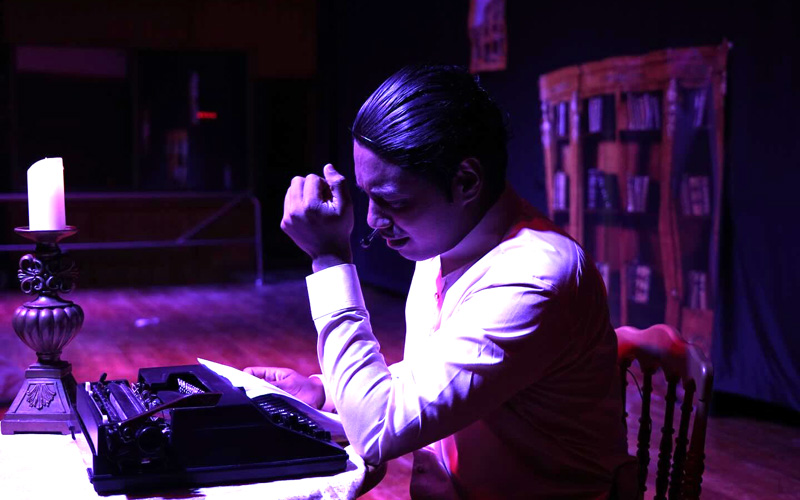 Gran estreno de la obra teatral: "El alma en los labios"