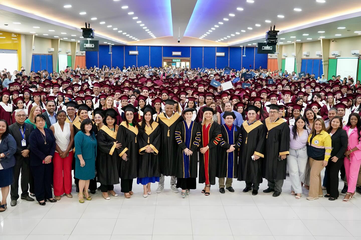 ITB incorpora 400 nuevos profesionales de salud.