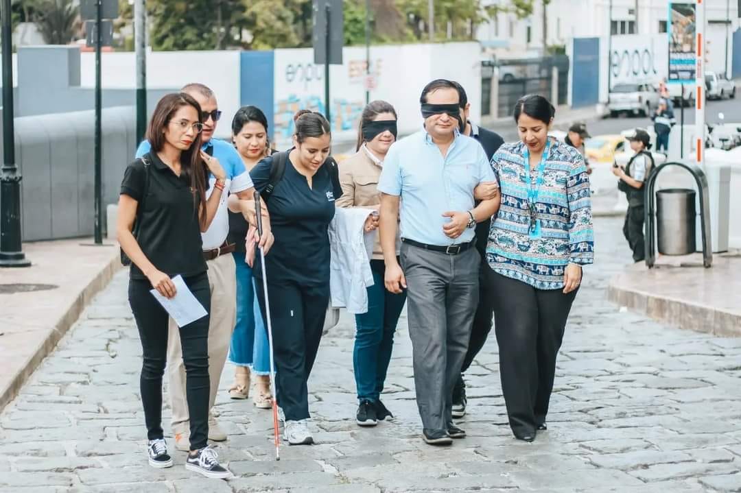 ITB realiza circuito turístico con personas no videntes