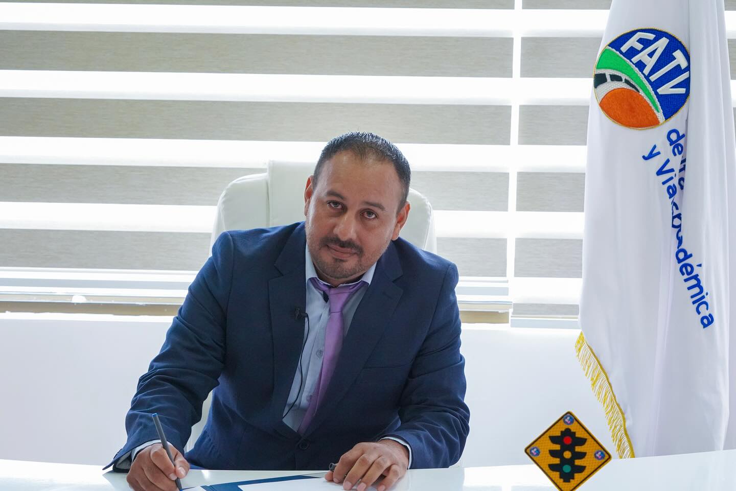 Estudiantes de Tránsito realizan examen complexivo.