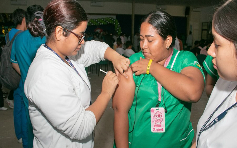Estudiantes del ITB promueven la salud invernal en nuestra comunidad.
