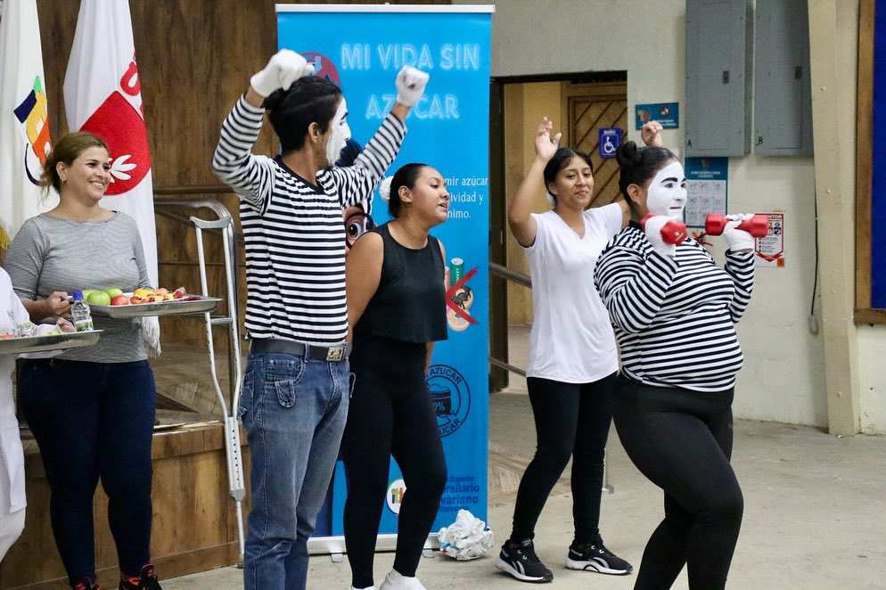 Más de 200 asistentes en el conversatorio sobre Obesidad en el siglo XXI.