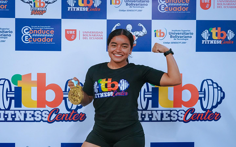 Equipo de Powerlifting del ITB brilla en torneo provincial.