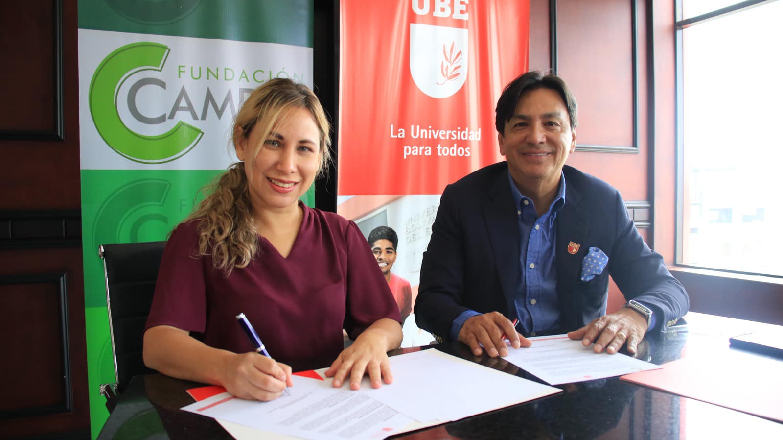 UBE y Fundación Centrus Campus firman acuerdo para promover competencia de robótica educativa.