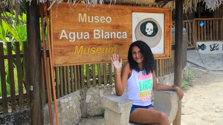  Estudiantes de Turismo mejoran sus habilidades de guianza en la comuna Agua Blanca.