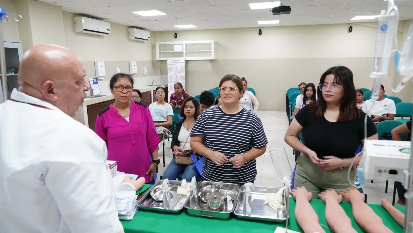 ¡Un éxito total! El vive la experiencia de la carrera Técnico Superior en Enfermería