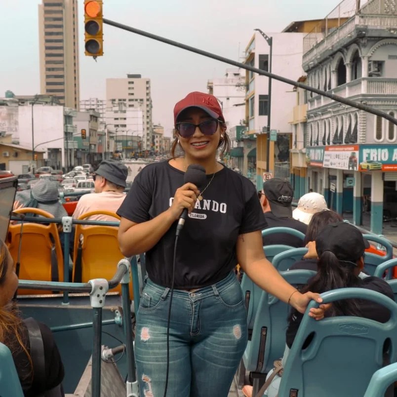Estudiantes de ITB realizan recorrido turístico en lugares emblemáticos de Guayaquil.