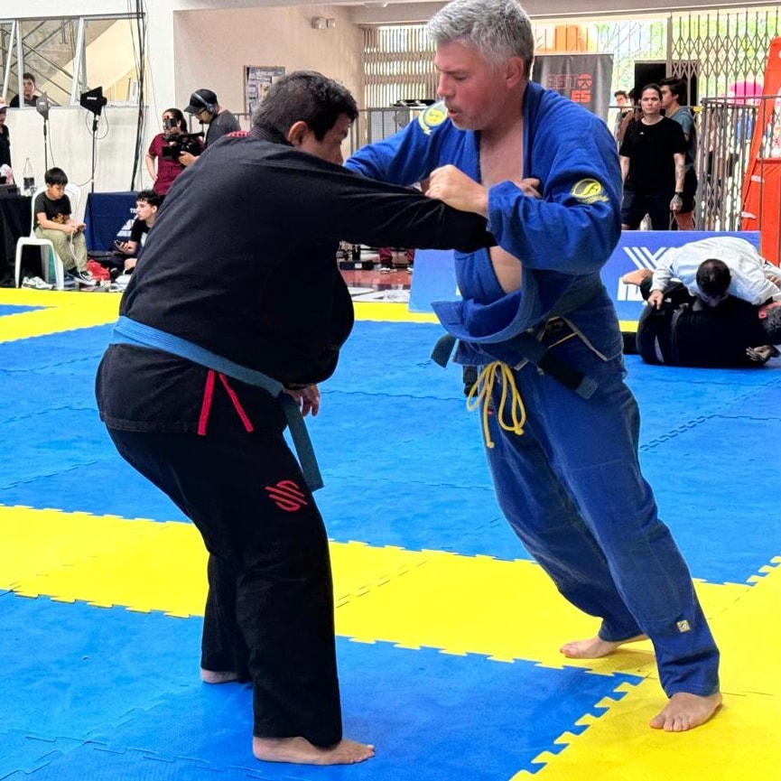 Estudiante del ITB gana medallas en Campeonato Jiu Jitsu League