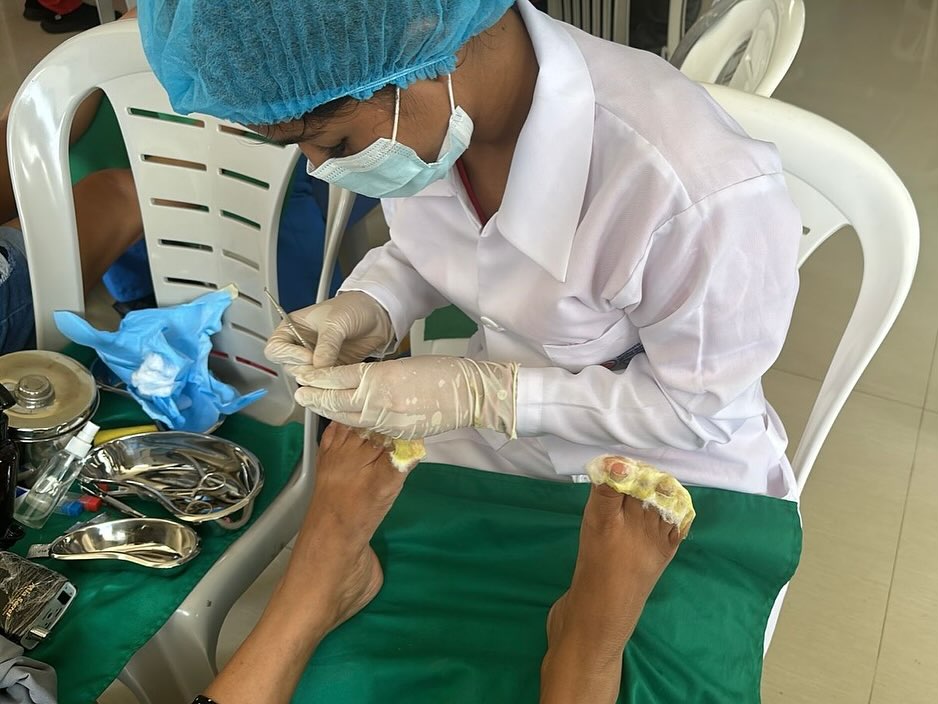 Estudiantes de Podología realizan brigadas gratuitas en Santa Elena