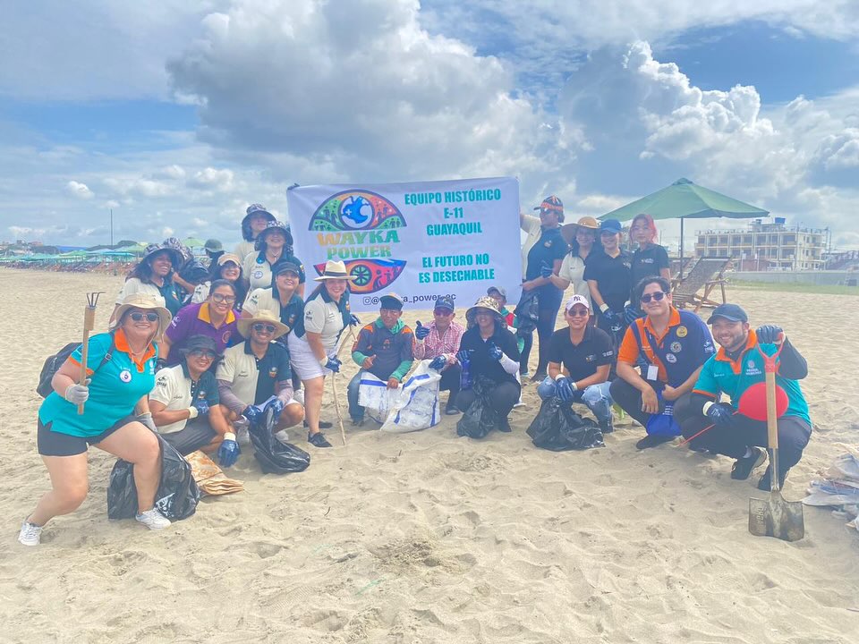 Estudiantes de Turismo hacen concientización ambiental en Playas