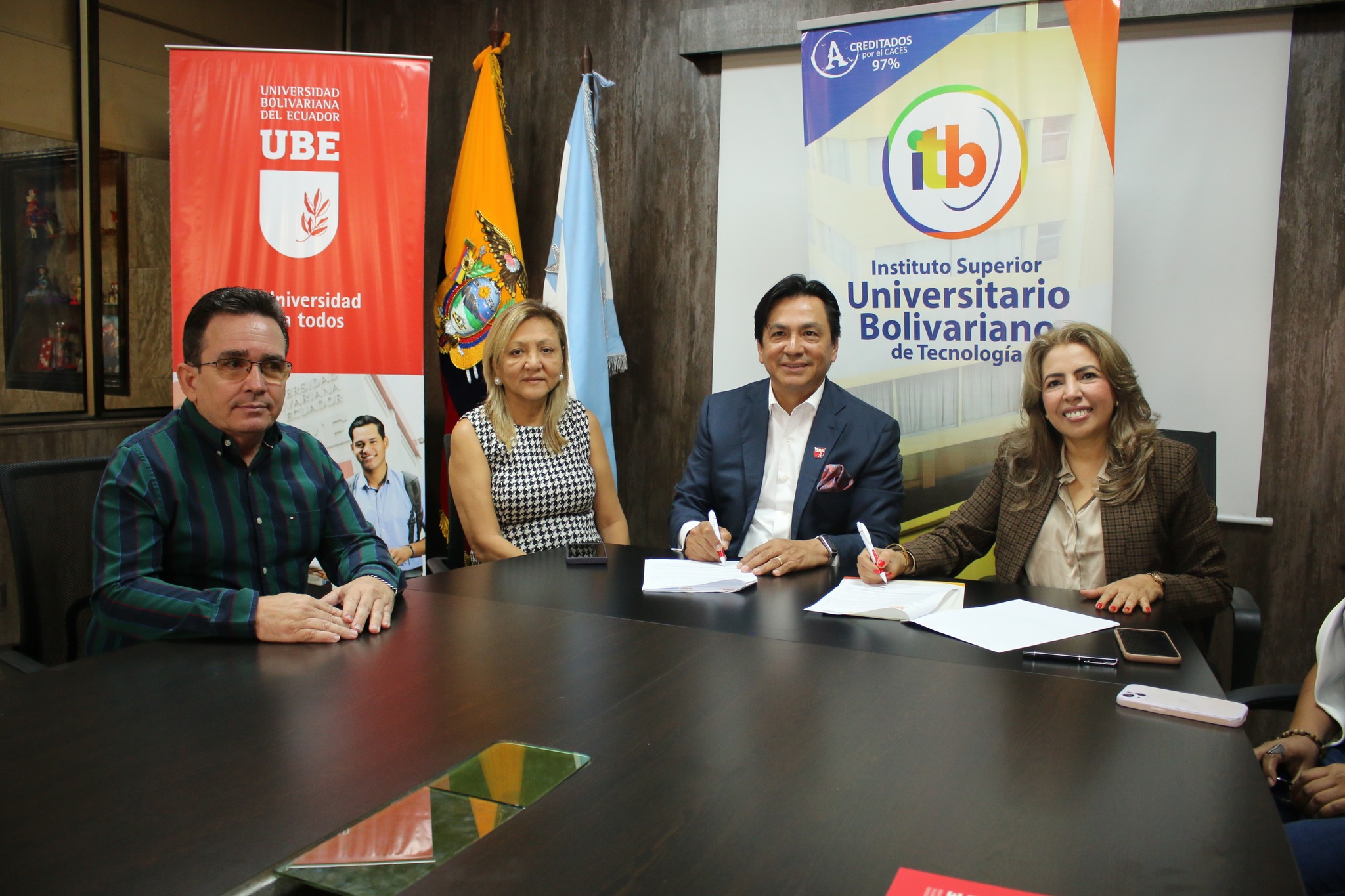  ITB y Casa de la Cultura Ecuatoriana firman convenio de cooperación educativa y cultural