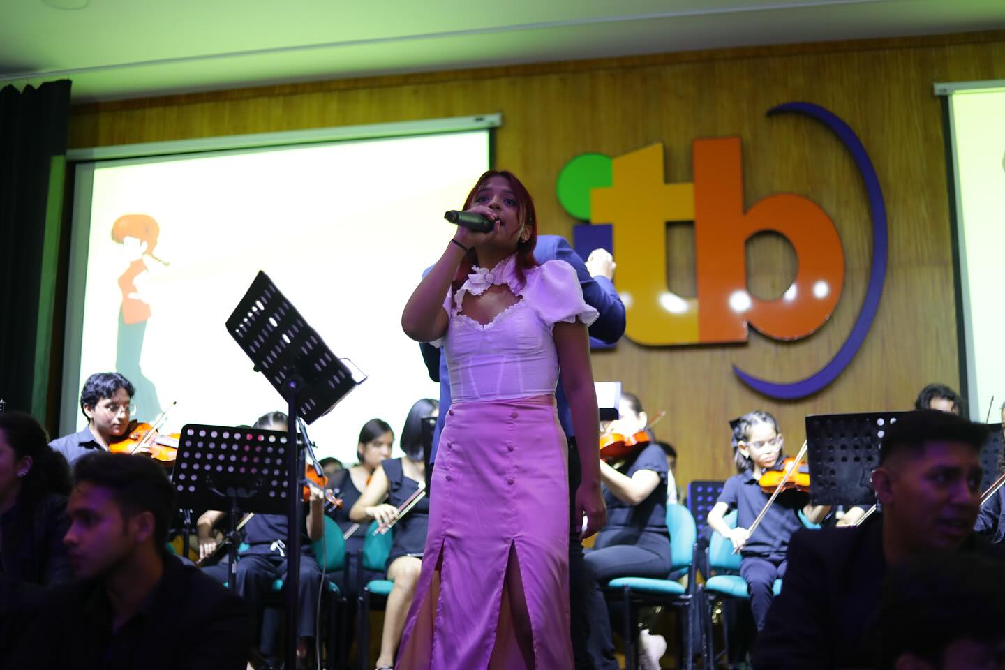 Éxito total en el Concierto de Anime Sinfónico ‘DoReMiFans: Lo Mejor de Dos Mundos’ en Guayaquil