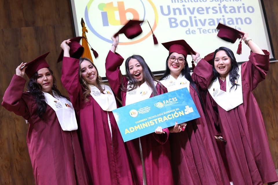 Segunda ceremonia de incorporación reúne a más de 290 graduados