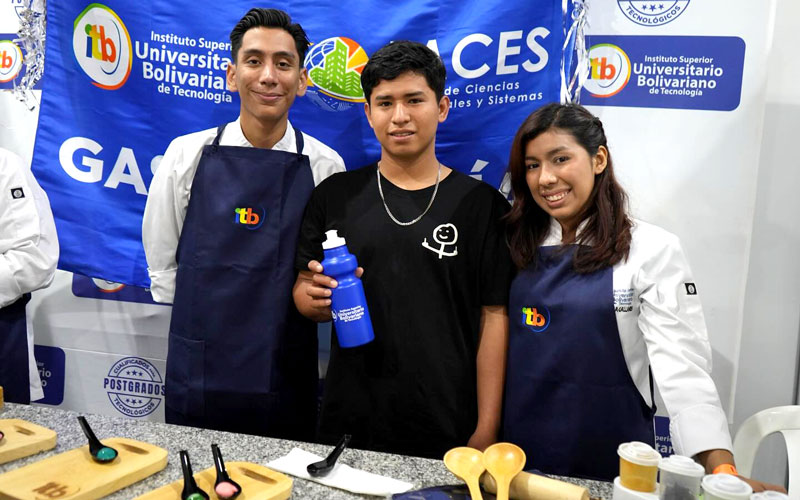 Los estudiantes de la carrera Tecnología Superior en Gastronomía del ITB brillaron en Raíces 2024 