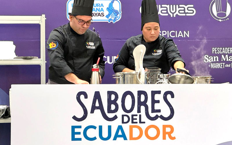 Docentes de Gastronomía del ITB participan en el Primer Festival del Encebollado en Guayaquil organizado .