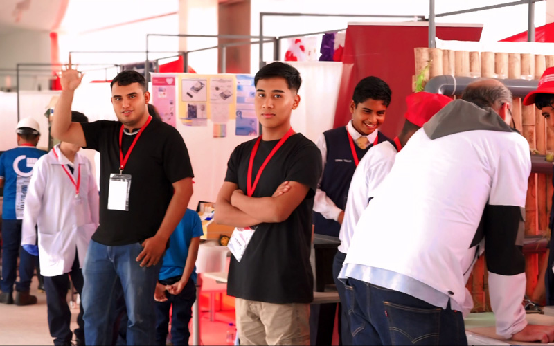 Estudiantes del ITB participan como veedores en las Regionales de las Olimpiadas Mundiales de Robótica (WRO) 2024.