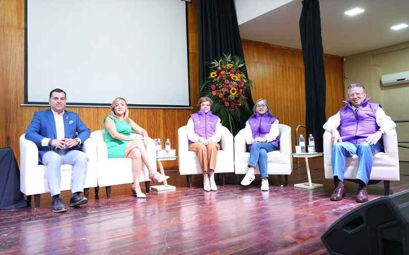 Estudiantes del ITB postulan a diferentes trabajos en la Feria “Nuevo Empleo Guayaquil” 