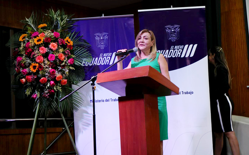 Estudiantes del ITB postulan a diferentes trabajos en la Feria “Nuevo Empleo Guayaquil” 