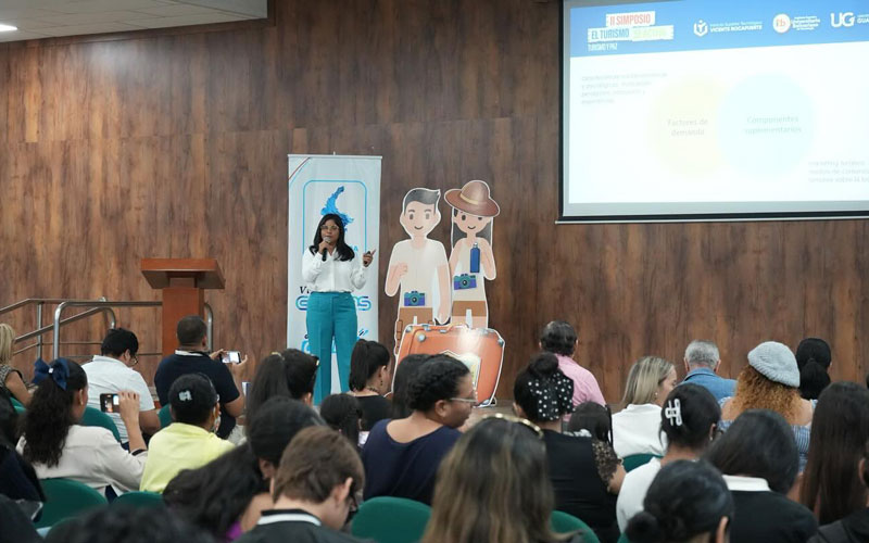 Estudiantes y profesionales del sector turístico celebraron la segunda jornada del II Simposio "El Turismo se activa"