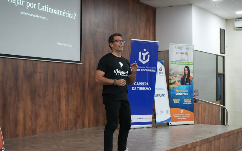 Estudiantes y profesionales del sector turístico celebraron la segunda jornada del II Simposio "El Turismo se activa"