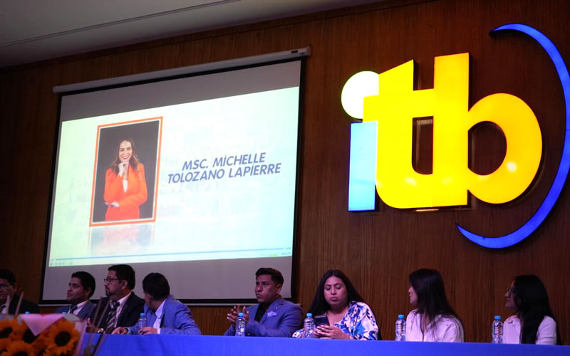244 estudiantes de Conduce Ecuador del ITB celebraron su graduación como licenciados profesionales