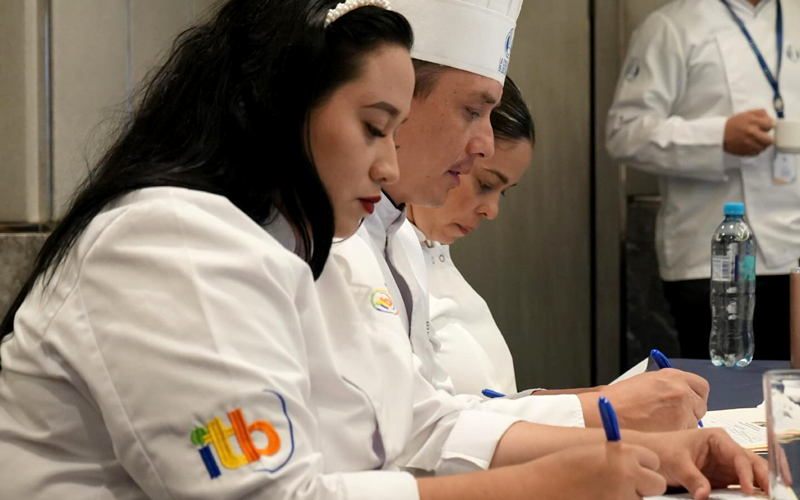 ¡Docente del ITB resalta como jurado en gran evento gastronómico! 