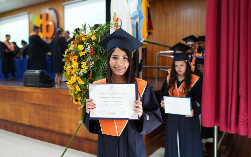 ITB celebra logros académicos alcanzados de más 350 graduados.