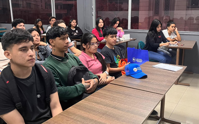 Charla: Forjando Líderes, Creando Oportunidades