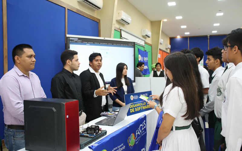 ITB da la bienvenida a los futuros líderes de Ecuador en su Open House 2024.