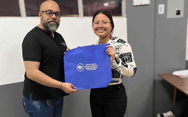 ¡Bienvenidos a la gran familia Bolivariana!