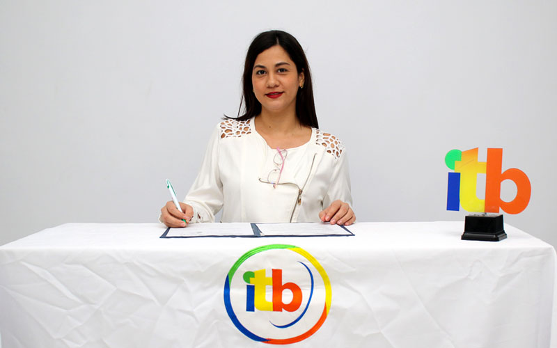 El (ITB) llevó a cabo la jornada de exámenes complexivos para los estudiantes de la carrera de Tecnología Superior en Administración