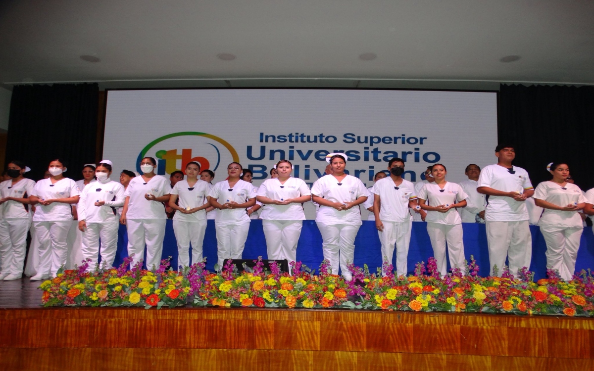 Ceremonia de la Luz: un hito en la formación de futuros enfermeros del ITB 