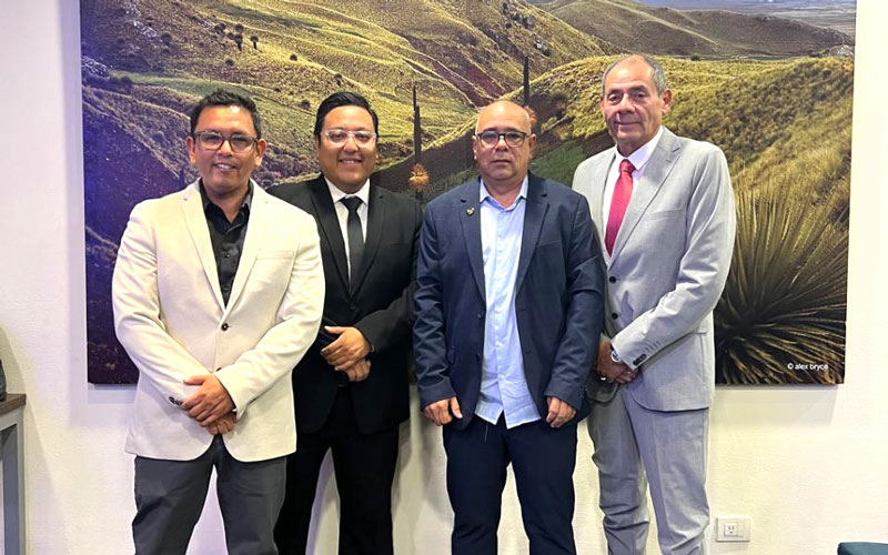 Docente del ITB brilla como ponente en Congreso Internacional de Podología en la Diabetes