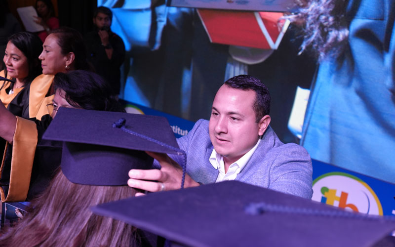 II Jornada de Graduación ITB 2025 destaca el éxito del convenio ITB-DASE que transforma vidas.