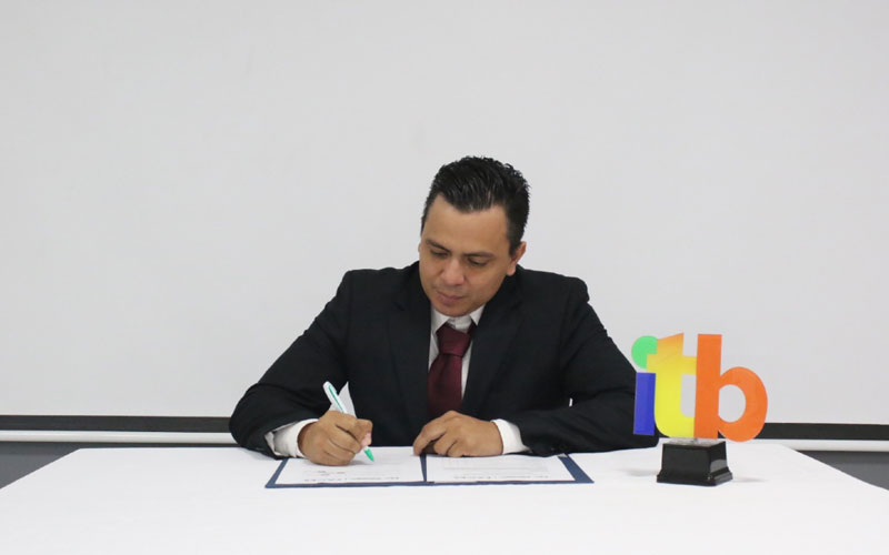 ITB celebra etapa final del complexivo de la 13.ª promoción de Contabilidad.