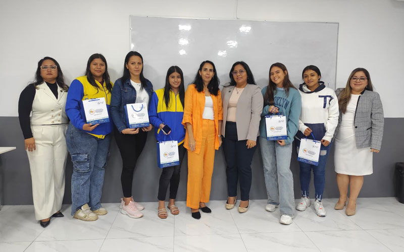 Taller sobre ética profesional fortaleció la formación de futuros contadores.