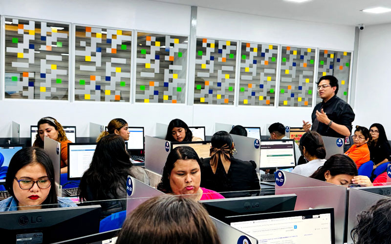 Capacitación sobre redacción de ensayos académicos para estudiantes de la FATV 