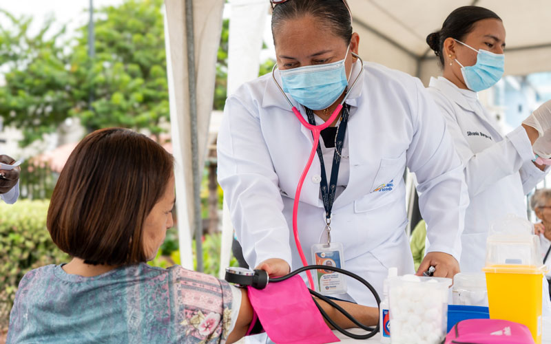 Comprometidos con la salud y el servicio a la comunidad