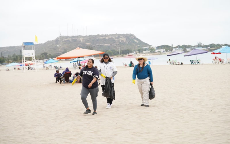 Un Océano, Mil Latidos impulsa conciencia ambiental en Salinas