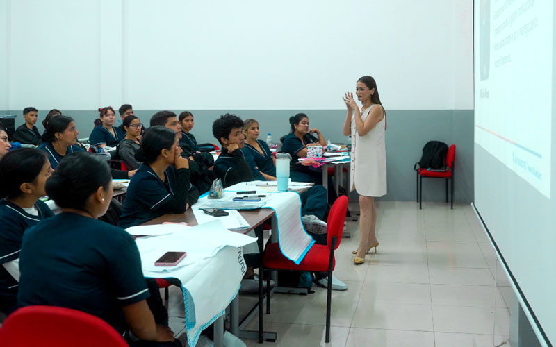 ITB da la bienvenida a los nuevos estudiantes de Técnico Superior en Enfermería.