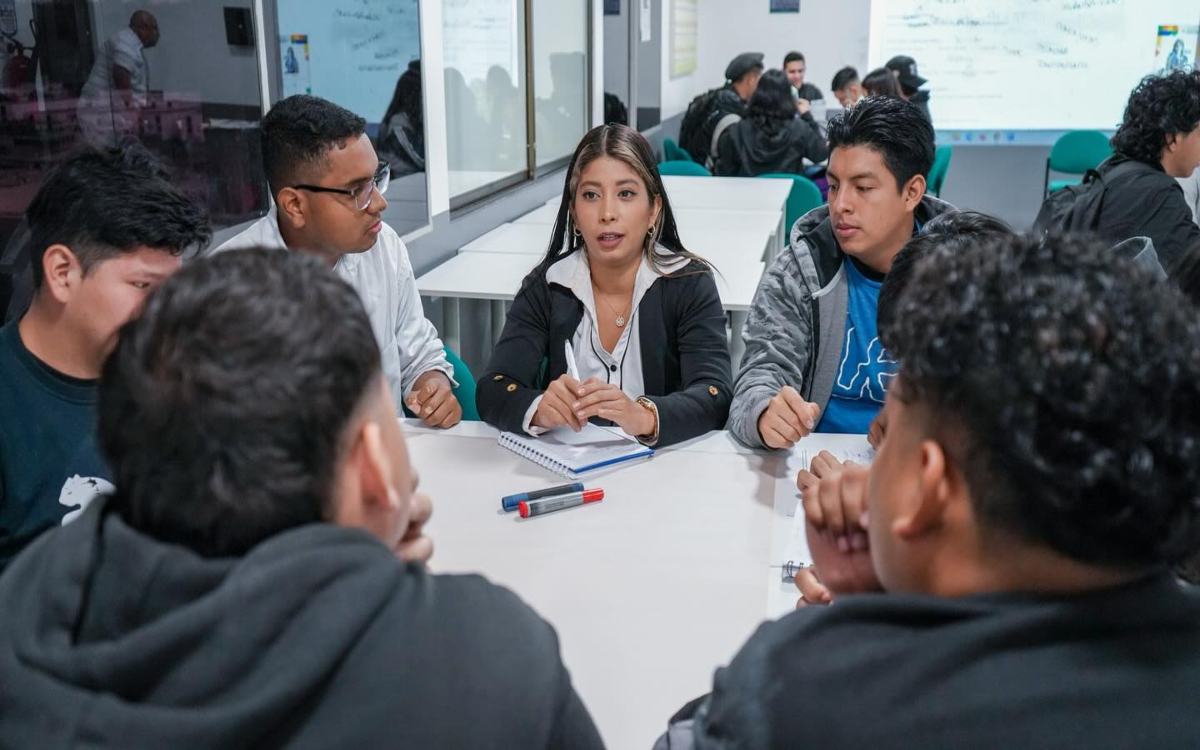 Estudiantes del ITB fortalecen sus conocimientos en participación ciudadana y derechos humanos