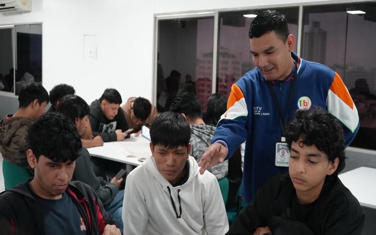Estudiantes del ITB fortalecen sus conocimientos en participación ciudadana y derechos humanos