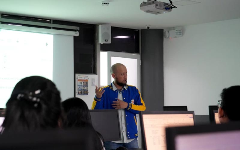 ITB fortalece las habilidades digitales de sus estudiantes con taller de Excel 