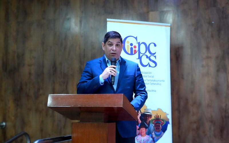 ITB entrega certificados a estudiantes de la Escuela de Formación en Participación Ciudadana.