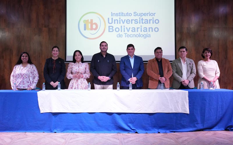 ITB entrega certificados a estudiantes de la Escuela de Formación en Participación Ciudadana.