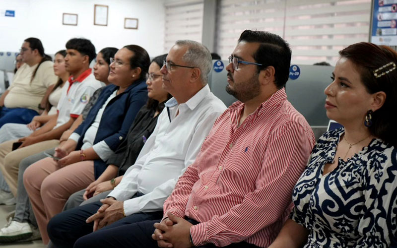 Bienvenida a estudiantes del Semillero de Investigación de FACES